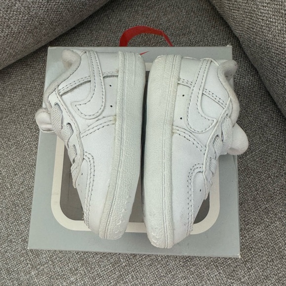 Nike Air Force 1 Crib Sneakers - Picture 2 of 7